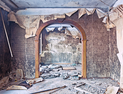 旧废弃烧毁的室内照片背景图片