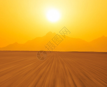 日落的沙漠图片