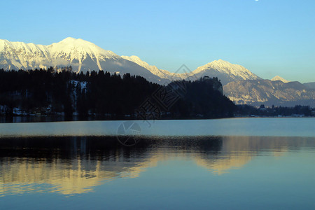 特里格拉夫山布莱德湖图片