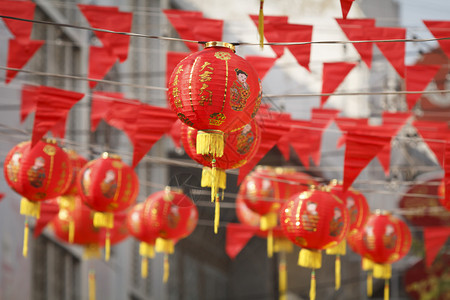 在农历新年的灯笼背景图片