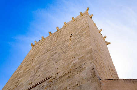 在意大利南萨迪尼亚的卡利亚里城堡小区中世纪高塔被图片