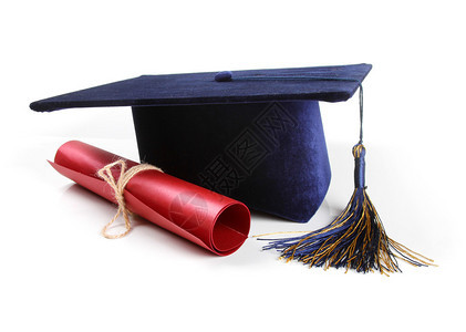 毕业帽子和毕业文凭在图片