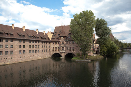 圣灵医院是纽伦堡最有价值的纪念碑之一它于1332年开业图片