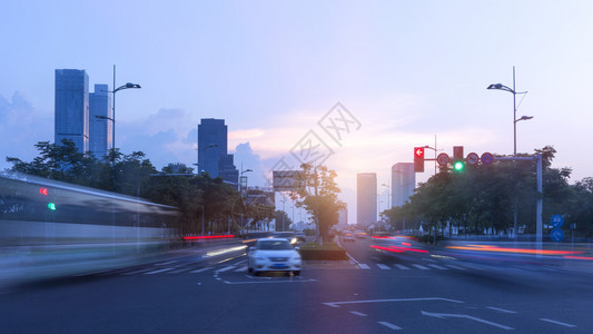 城市道路交通特写图片