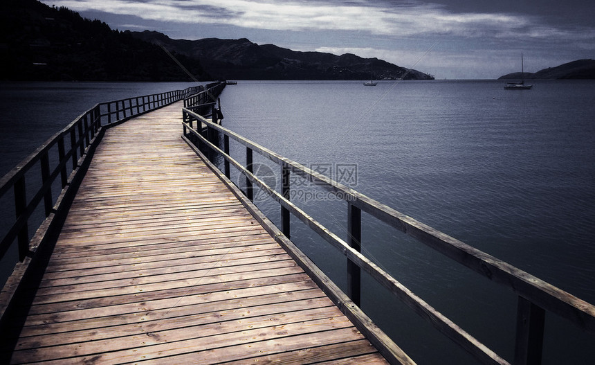 新西兰利特尔顿的空木码头图片