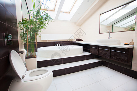 浴室家里的现代浴室图片