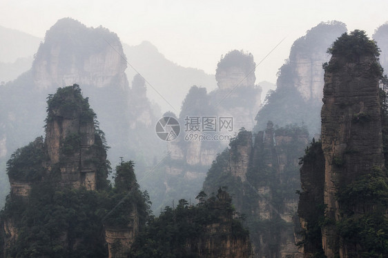 山顶高方尖像深谷的岩石一样在地表景色图片