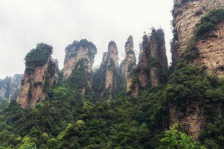 山顶高方尖像深谷的岩石一样在地表景色图片