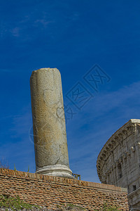 意大利罗马金星神庙和罗马背景图片