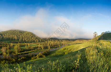 俄罗斯Ailai山脉的图片