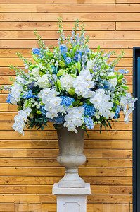 蓝花兰兰花和玫瑰花朵安排花束用图片