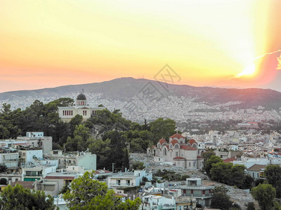 雅典观察站和特西奥的StMarina教堂T图片