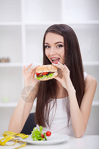 饮食饮食概念女孩选择健康食品图片