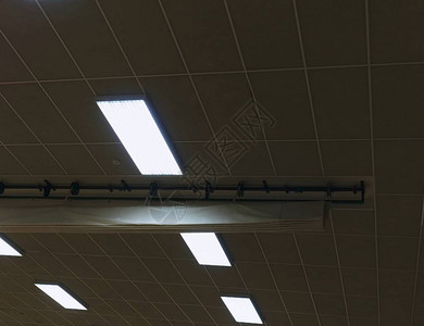 汞放电管的工业照明面板工作场所工业建筑中舒适照图片