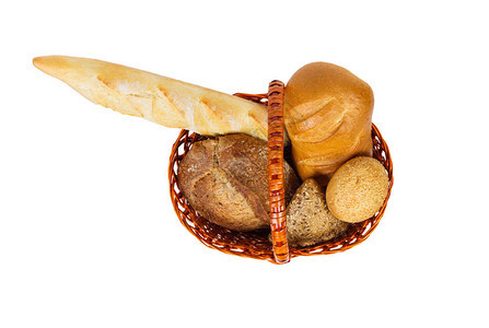 各种面包卷在篮子中孤立的白色背景图片