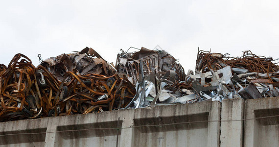 用于工业回收的废金属储存场所图片
