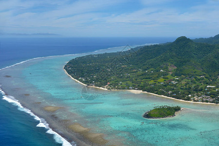 库克群岛拉罗通加岛美丽的MuriLagoon和MotuIslet图片