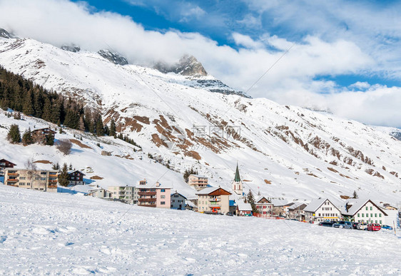 位于瑞士乌里州安得玛特Andermatt大滑雪区图片