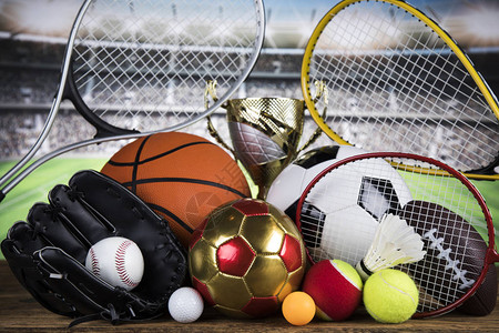 立功心切！费尔明接角球远射打飞，几分钟后再次远射变线偏出