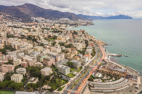 意大利热那亚市鸟瞰图图片