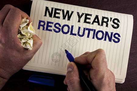 显示新年决心的书写笔记商业照片展示了未来365天的目标决策背景图片
