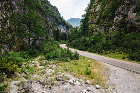 峡谷山间公路景观图片