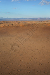 来自纳米比亚沙丘和索苏夫莱周围旅游直升机飞行的空中仙子图片