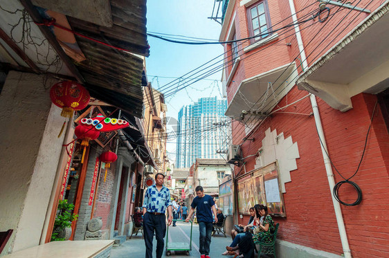 天子方或天子方是旧上海狭窄的小巷图片