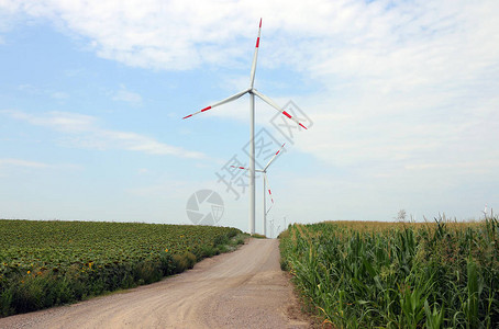 风力涡轮机可再生能源乡村景观图片