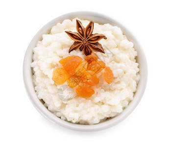 美味米饭布丁有干果和白本图片