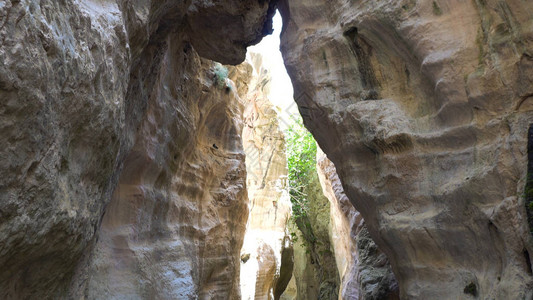 夏天的山峡去高地旅行冒险娱乐度假图片