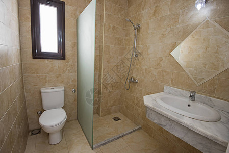 带淋浴间的豪华展示房浴室的内设计图片