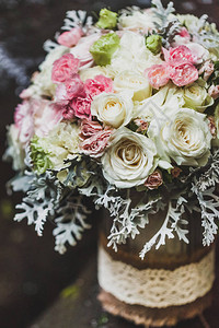 婚礼花组合柔和的粉红玫瑰花束图片