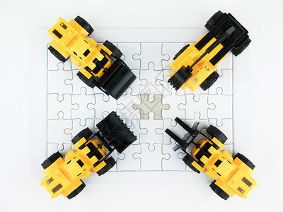 玩具推土机压力路汽车起重机械挖掘机叉车和拼图与团队合作和图片