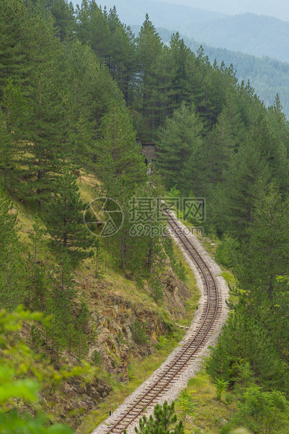 MokraGora和SarganVitasi之间的SharganskaOsmica铁路8图片
