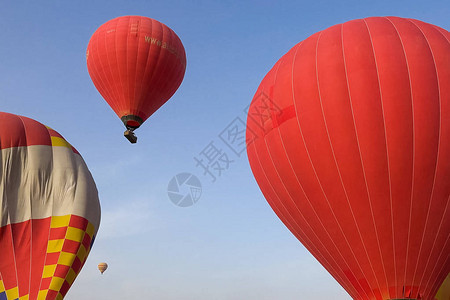 气球乘坐热气球飞行图片