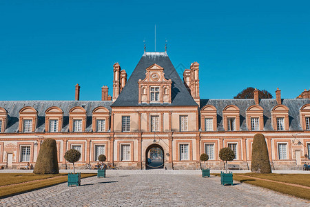 法国Fontainebleau宫日图片