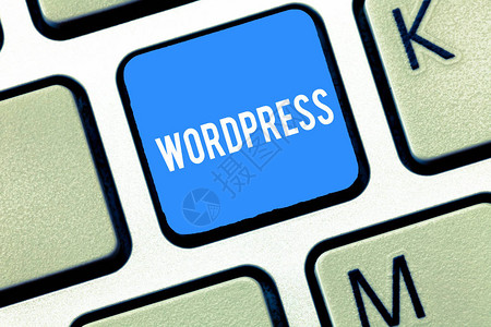 手写文字书写Wordpress概念意思是可以安装Web服务器的源发布软件键盘意图创建计算机消息图片