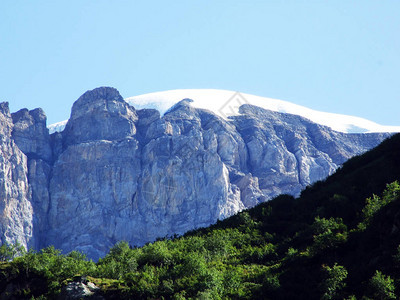 查看瑞士格拉鲁斯州HinterSelbsanft山群冰川图片