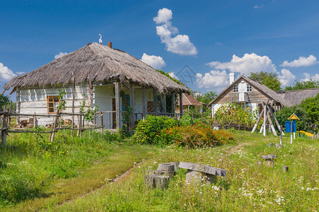乌克兰中央Dikanka村附近一个古老高清图片