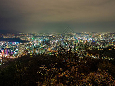 南韩首尔市周围的美丽建筑图片