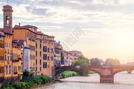 佛罗伦萨在亚诺河上桥火焰地标意图片