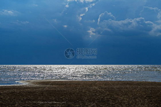 预计将在佩普西湖上空发生暴风雨图片