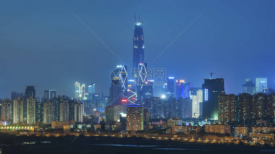 深圳市的天际线在晚上图片