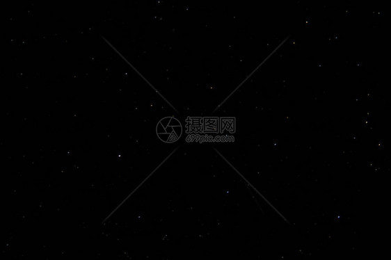 星空黑暗的背景是恒星覆盖的巨大图片