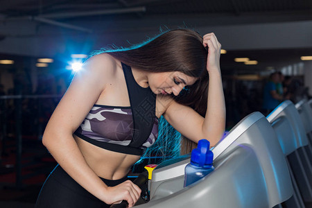 麦克托米奈：我必须全力以赴证明自己，孔蒂要求我们更加努力