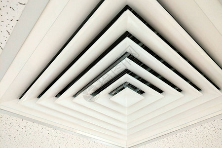 气管平方形在建筑物天花板上调图片