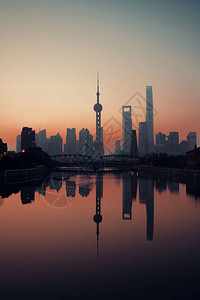 清晨日出前的上海摩天大楼剪影背景图片