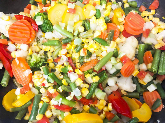 明亮的美味蔬菜与玉米混合工作室照片图片