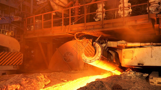 热铸造冶金概念中熔钢炉大元件的侧视图热钢在金属熔炼厂图片